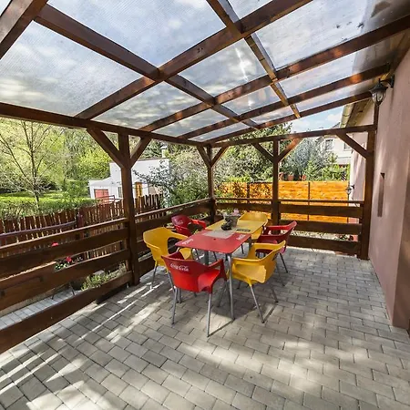 Mineral Smaragd Apartament