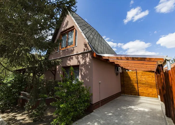 Mineral Smaragd شقة